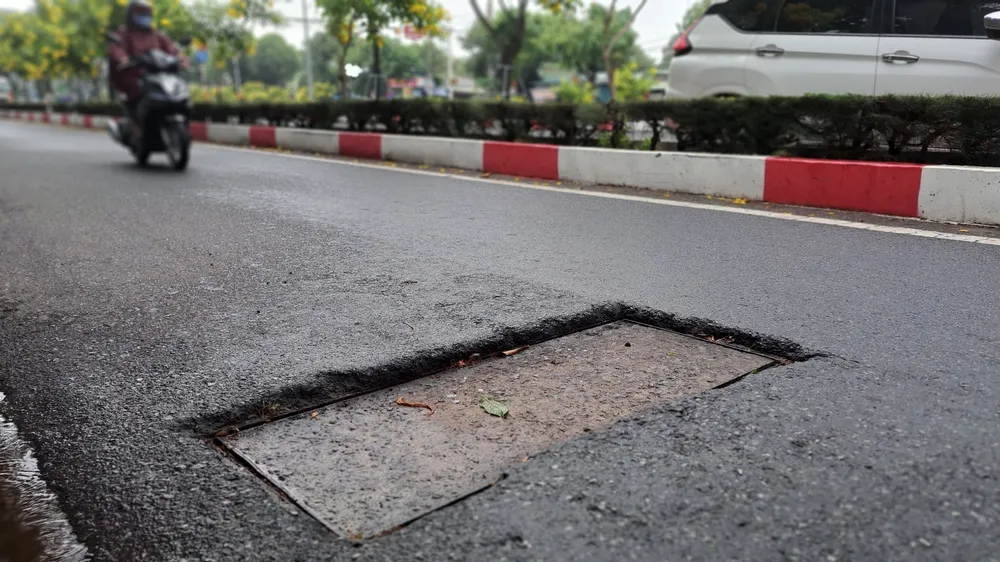 Ổ gà trên đường vào nội ô TP Vũng Tàu