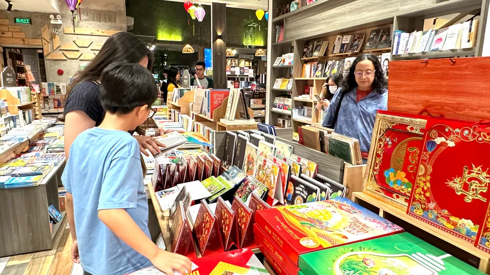 Mùa lịch 2024: Sôi động lịch bàn