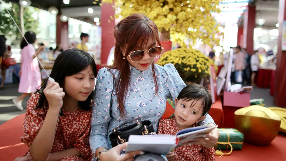 Rèn con ý thức nơi công cộng