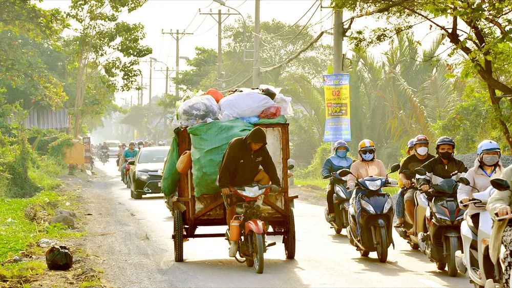 Tháo nút thắt hoạt động thu gom, xử lý rác: Lực lượng thu gom rác dân lập... gặp khó
