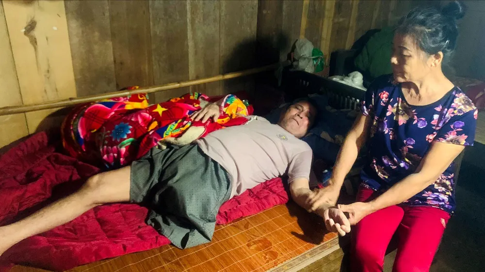 Bị tai biến, chân hoại tử lâm cảnh ngặt nghèo