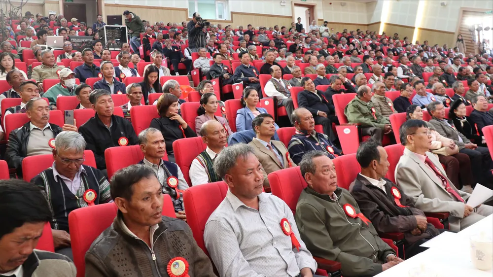 Lâm Đồng gặp mặt, tôn vinh hơn 440 người uy tín vùng đồng bào dân tộc thiểu số