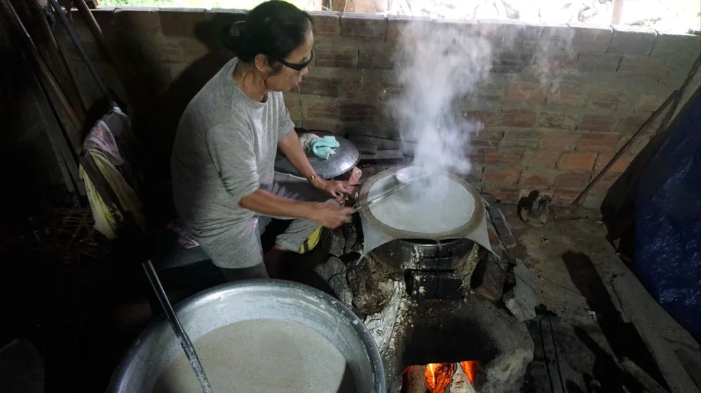Nghề làm bánh tráng Túy Loan được đưa vào Danh mục di sản văn hóa phi vật thể quốc gia