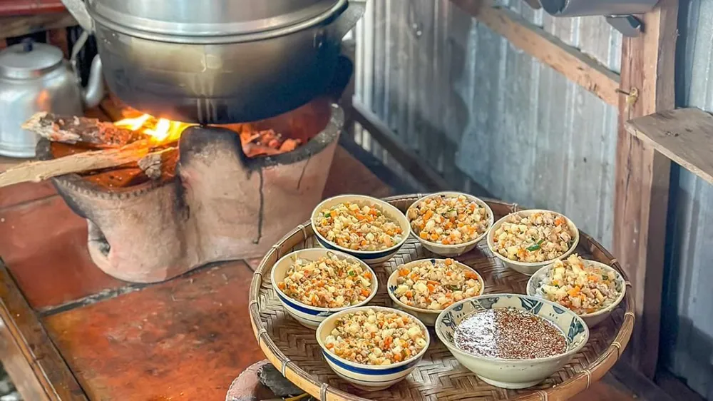Còn thương chái bếp sau hè