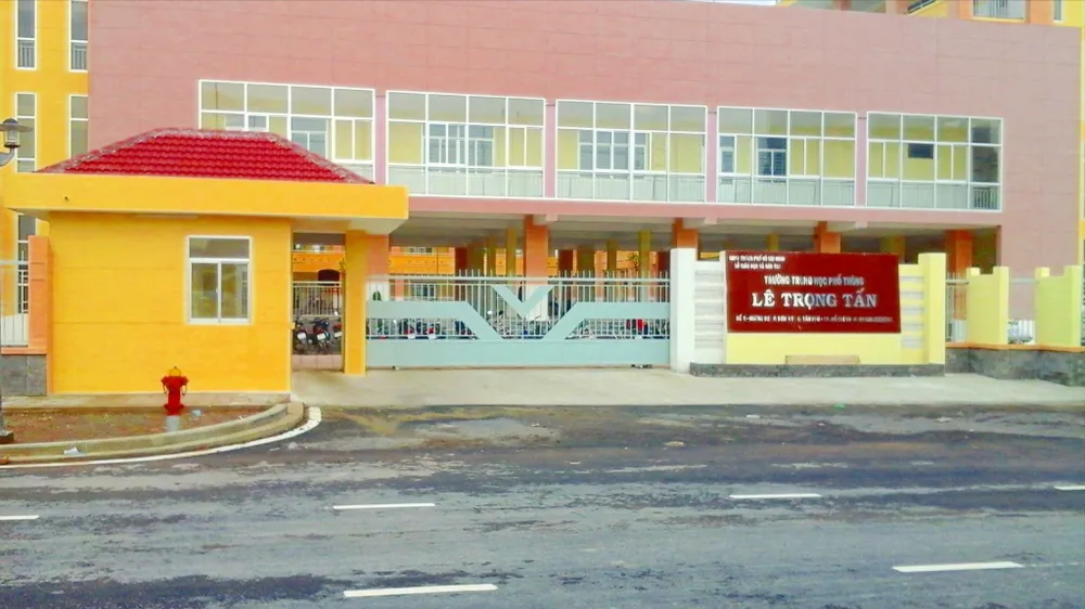 Hơn 600 học sinh lớp 12 kiểm tra lại môn tiếng Anh do sơ suất đề thi
