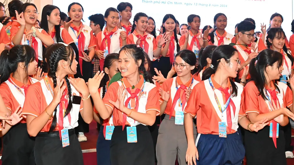 Gắn kết thiếu nhi ba nước Việt Nam - Lào - Campuchia
