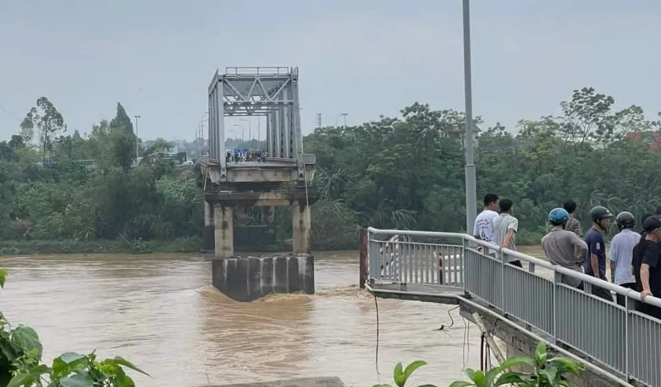 Sự cố sập cầu Phong Châu, tỉnh Phú Thọ