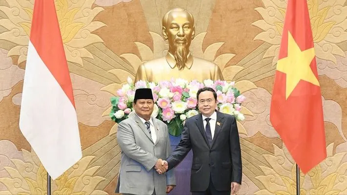 Chủ tịch Quốc hội Trần Thanh Mẫn đón tiếp Tổng thống đắc cử Cộng hòa Indonesia tại Nhà Quốc hội. Ảnh: QUANG PHÚC
