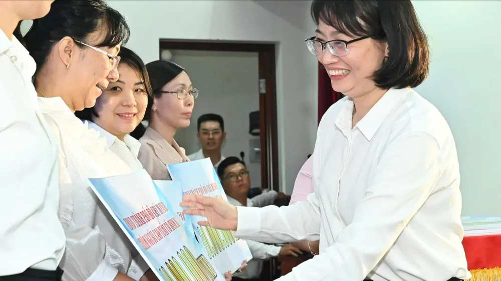 Đảm bảo 100% người cao tuổi được khám tư vấn, chăm sóc sức khỏe ban đầu