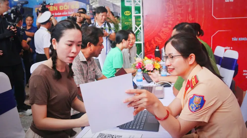 Khánh Hòa giới thiệu ứng dụng Trung tâm Giám sát và điều hành thông minh (IOC)