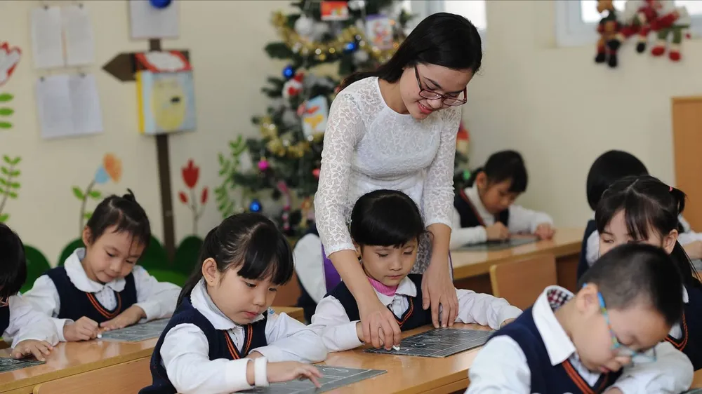Rút đề xuất miễn học phí cho con của giáo viên khỏi Luật Nhà giáo