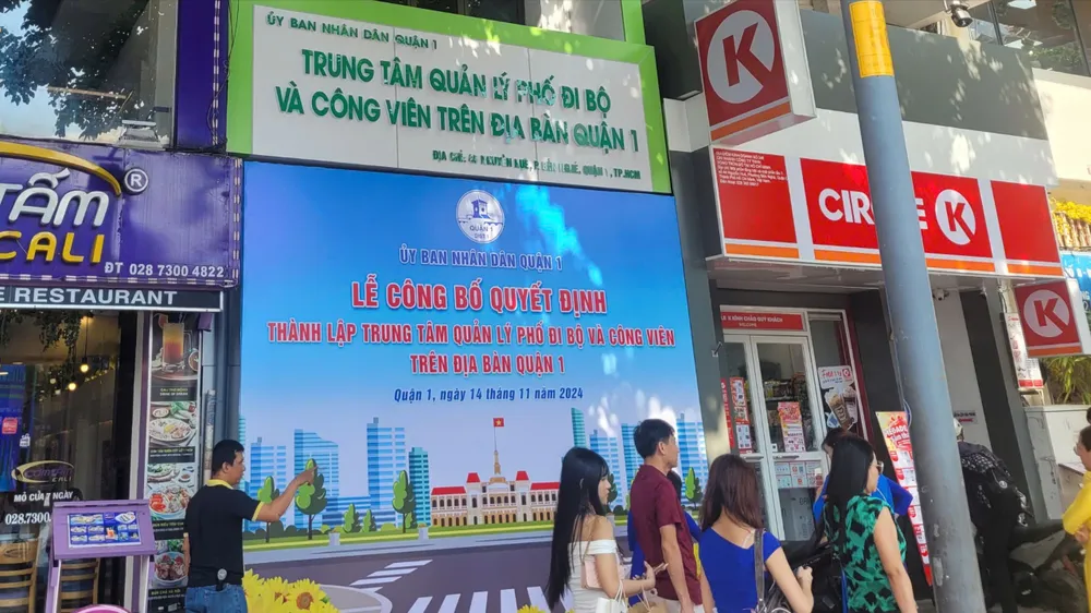 Quận 1 ra mắt Trung tâm Quản lý Phố đi bộ và Công viên trên địa bàn quận