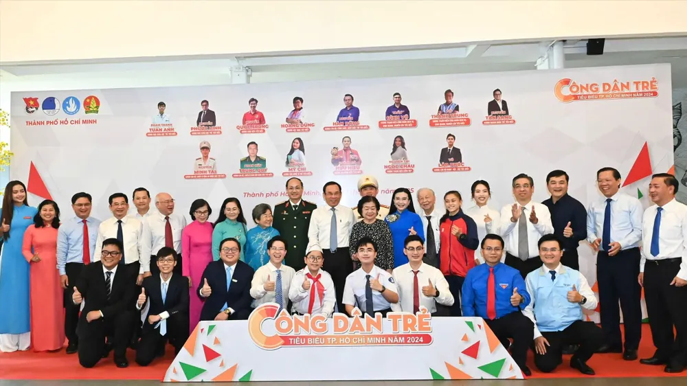 Vinh danh 14 gương “Công dân trẻ tiêu biểu TPHCM” năm 2024