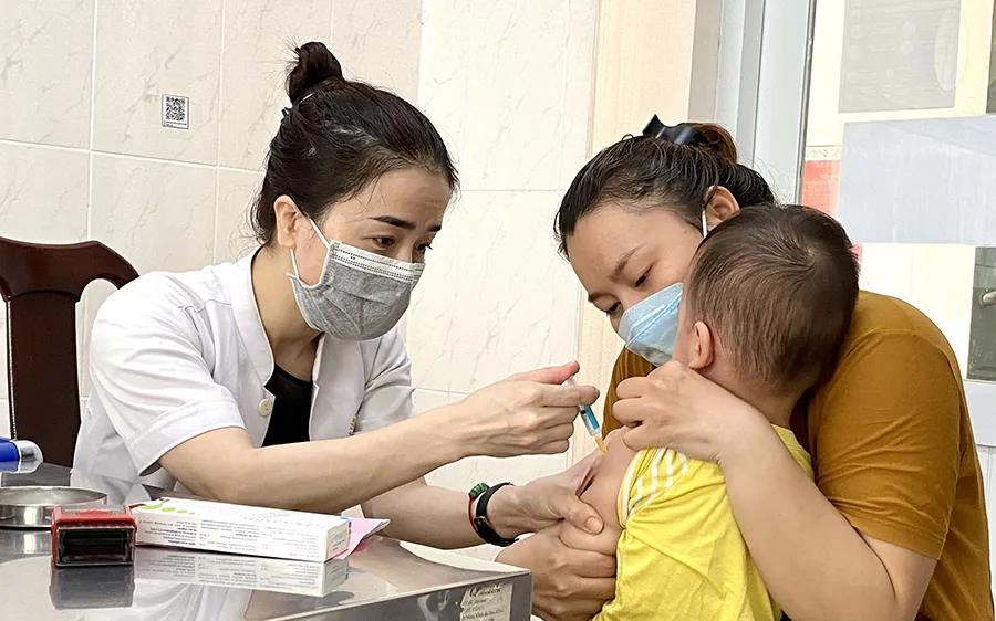 Chủ động tiêm các vaccine để phòng chống các bệnh truyền nhiễm