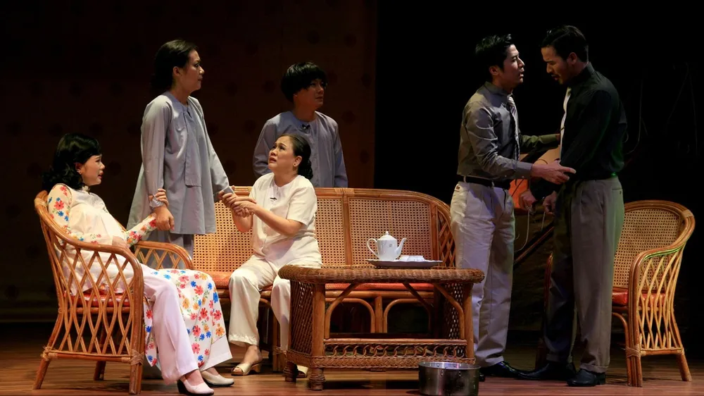 Sân khấu Hoàng Thái Thanh: 15 năm điểm son xã hội hóa