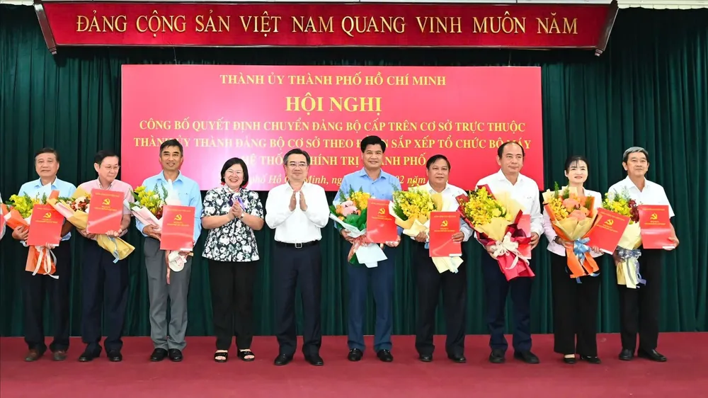TPHCM chuyển 18 Đảng bộ cấp trên cơ sở thành Đảng bộ cơ sở