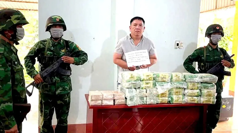 Long An: Bắt giữ người đàn ông vận chuyển hơn 30kg ma túy 