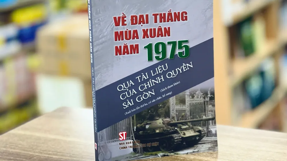 Cuốn sách do tập thể tác giả công tác tại Trung tâm Lưu trữ Quốc gia II biên soạn