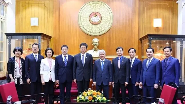 Đẩy mạnh việc bồi đắp, vun đắp truyền thống hữu nghị thế hệ trẻ Việt Nam và Trung Quốc