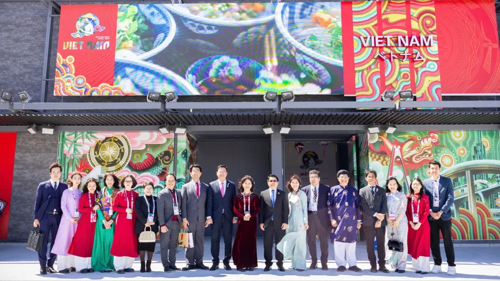 Bên ngoài Nhà Triển lãm Việt Nam tại EXPO 2025 Osaka, Kansai, Nhật Bản