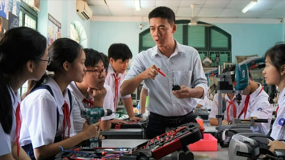 Tinh thần cách mạng dẫn dắt cải cách giáo dục