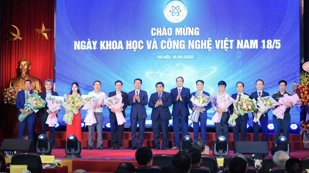 Phó Thủ tướng Nguyễn Chí Dũng: Cởi trói tối đa tiềm năng KH-CN đất nước