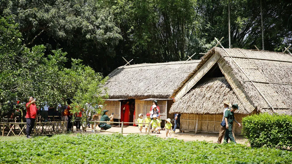 Tháng 5, về quê Bác