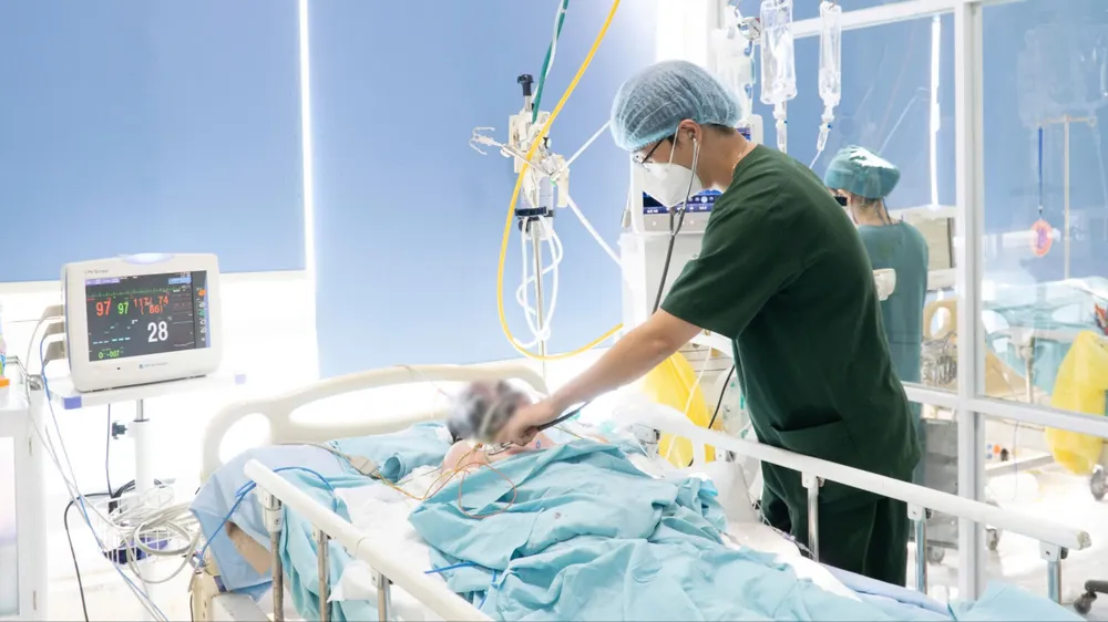 Nổ tại nhà máy sản xuất nam châm, 12 công nhân bị thương 