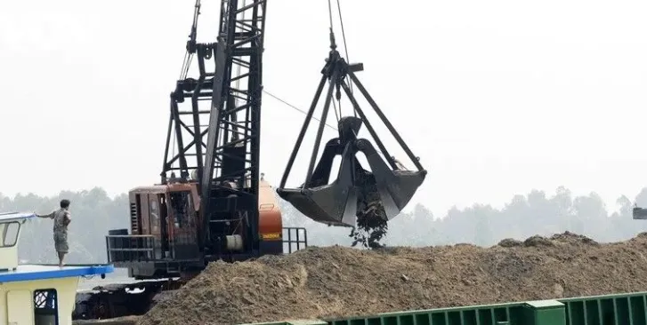 Đà Nẵng rà soát việc bán cát xây dựng qua trung gian, không hóa đơn