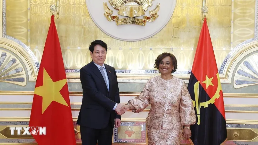 Chủ tịch nước Lương Cường hội kiến Chủ tịch Quốc hội Angola Carolina Cerqueira. Ảnh: TTXVN