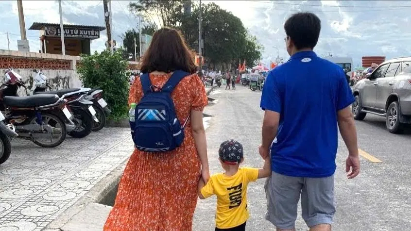 Cha mẹ xung đột: Nỗi đau thuộc về con