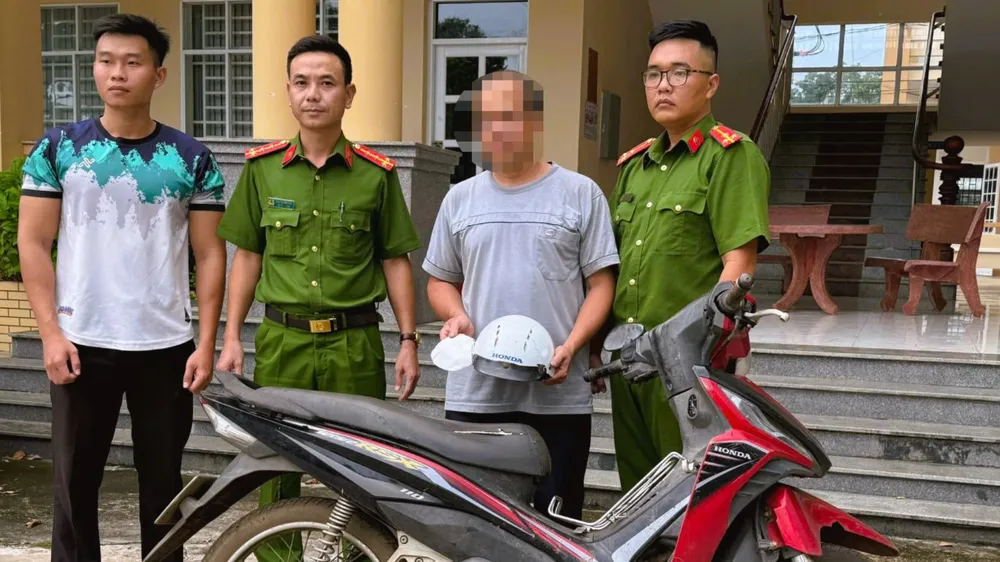 Bắt giữ nghi phạm cướp vé số của người bán dạo
