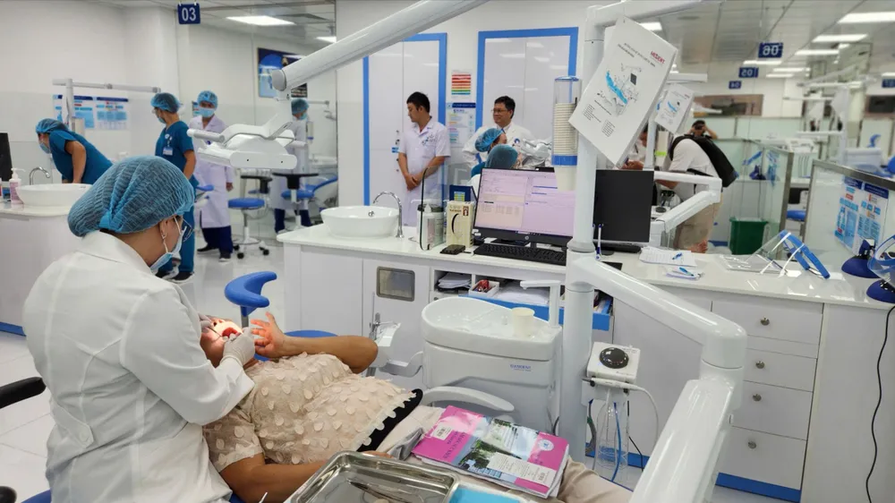Người cao tuổi ở TPHCM có thêm nơi chăm sóc răng miệng chất lượng cao