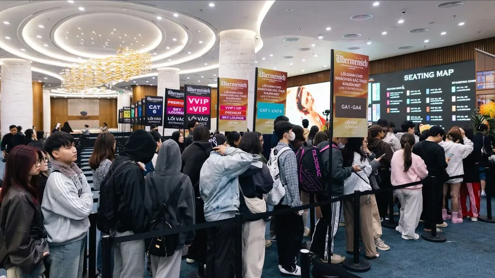 Fan đổ về Ocean City check in G-DRAGON 2025 WORLD TOUR [Übermensch] IN HANOI, háo hức chờ concert lịch sử
