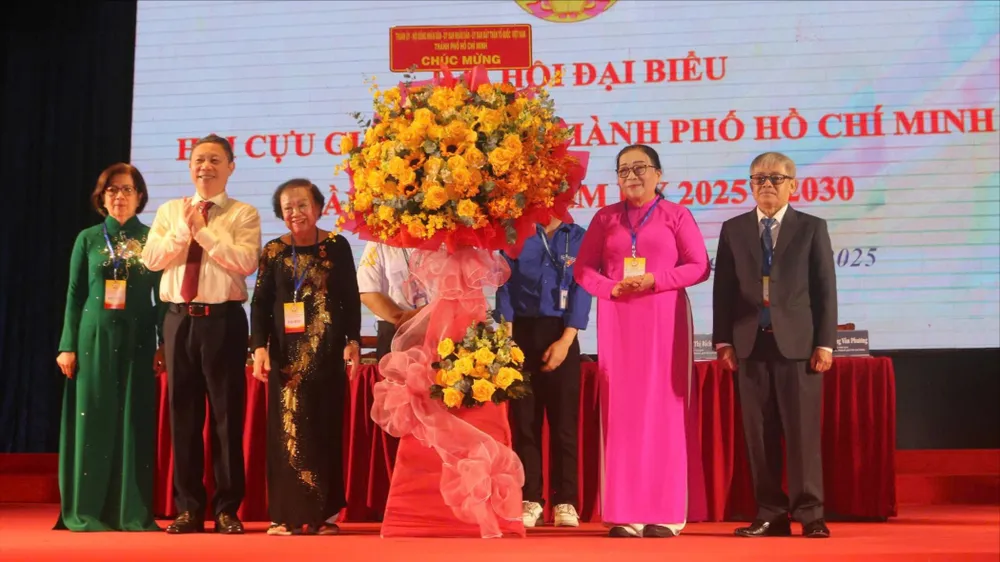 TPHCM: Phát huy tinh thần nêu gương và trách nhiệm của đội ngũ cựu giáo chức 