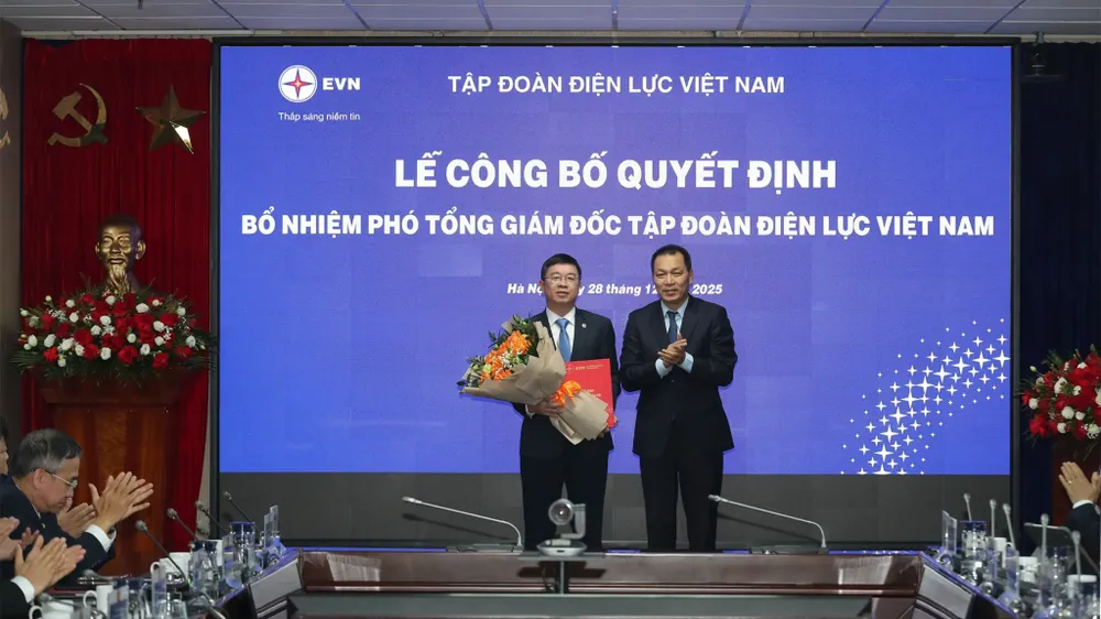 EVN công bố quyết định bổ nhiệm 2 Phó Tổng giám đốc