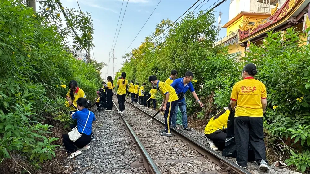 Phường Phú Nhuận (TPHCM) tổng vệ sinh đường phố chuẩn bị đón tết