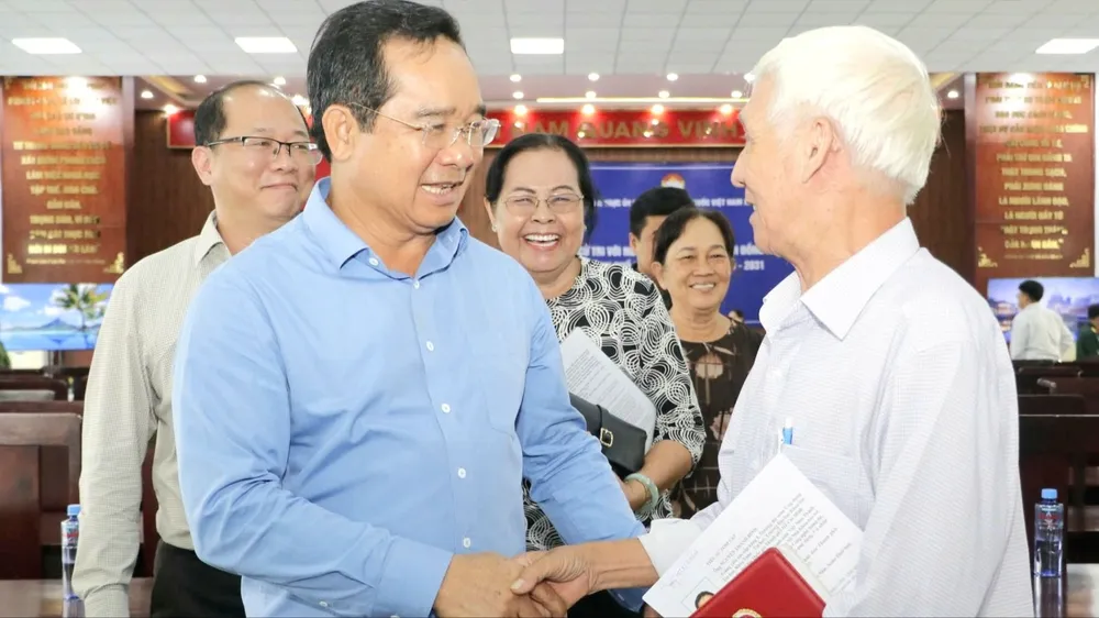 Chủ tịch UBND TPHCM Nguyễn Văn Được: Phát triển kinh tế phải đi đôi với bảo đảm an sinh xã hội