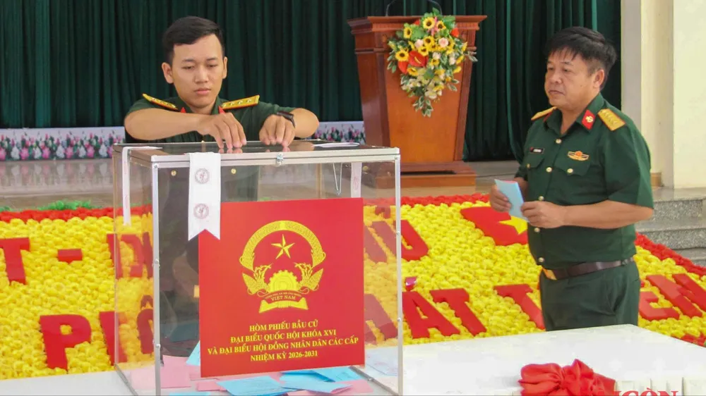 Khánh Hòa: Hoàn thành bầu cử sớm tại Lữ đoàn Đặc công nước 5