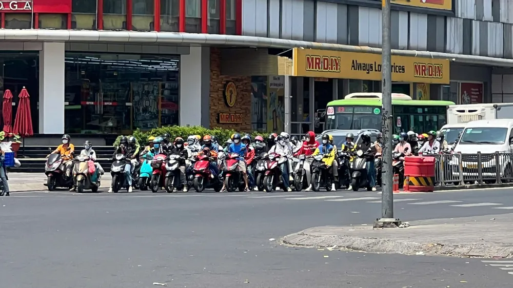 TPHCM nắng nóng 36 độ C
