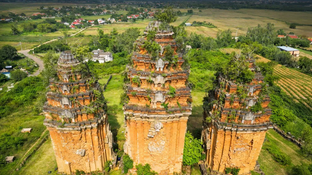 Tôn tạo cụm tháp Chăm cao nhất Đông Nam Á