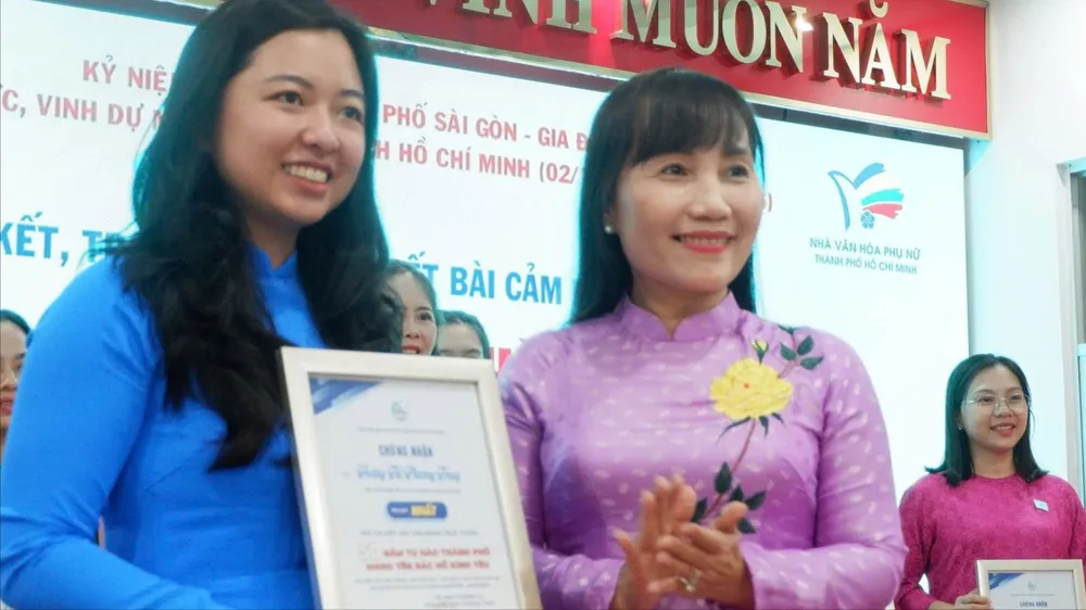 Trao giải hội thi “50 năm tự hào Thành phố mang tên Bác Hồ kính yêu”