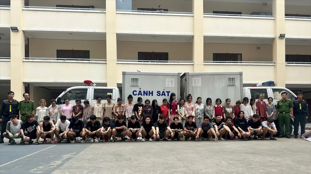 Triệt phá đường dây ma túy Etomidate núp bóng thuốc lá điện tử