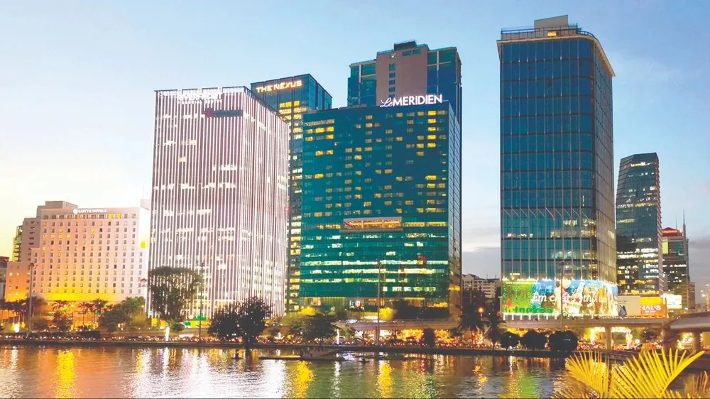 Trung tâm Tài chính quốc tế Việt Nam tại TPHCM nhìn từ bến Bạch Đằng. Ảnh HOÀNG HÙNG