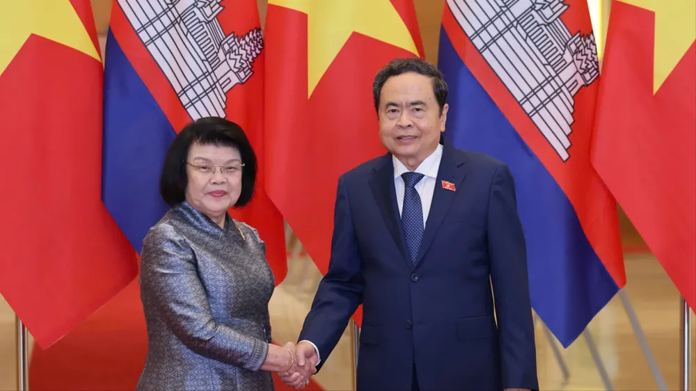 Chủ tịch Quốc hội Trần Thanh Mẫn chủ trì lễ đón Chủ tịch Quốc hội Campuchia Samdech Khuon Sudary