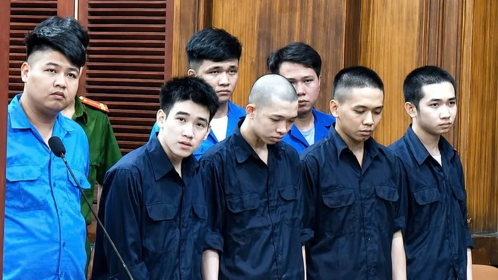 Các bị cáo trong vụ án tại phiên xét xử