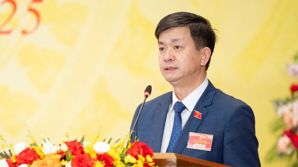Ủy ban Thường vụ Quốc hội ban hành các nghị quyết về công tác nhân sự