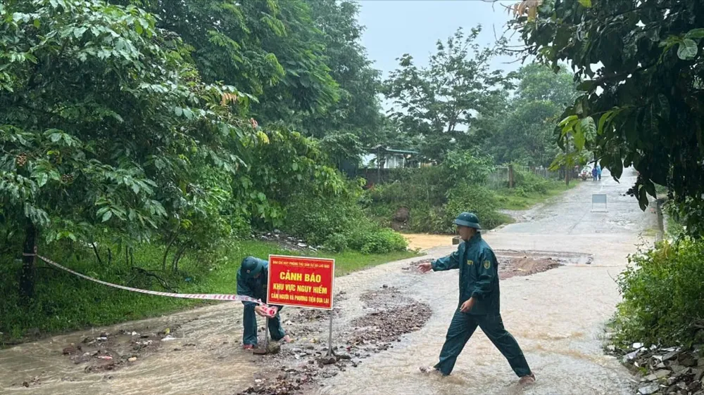 Mưa lớn gây ngập cục bộ nhiều khu vực thượng nguồn sông Sê Pôn
