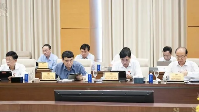 Tránh tạo khoảng trống pháp luật về hàng hải, đường thủy