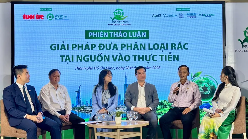 Hội thảo "Phân loại rác tại nguồn: Đồng bộ hạ tầng - Thực thi hiệu quả”. Ảnh: THANH HIỀN